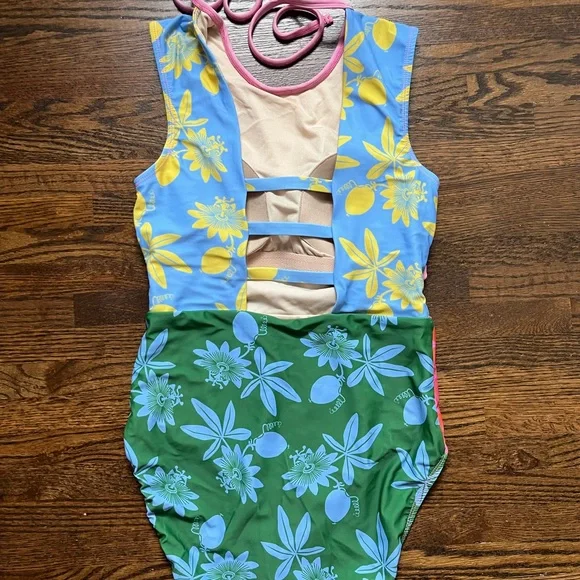 Lime Ricki x Lars Passionfruit High-Neck One Piece - Picture 5 of 6